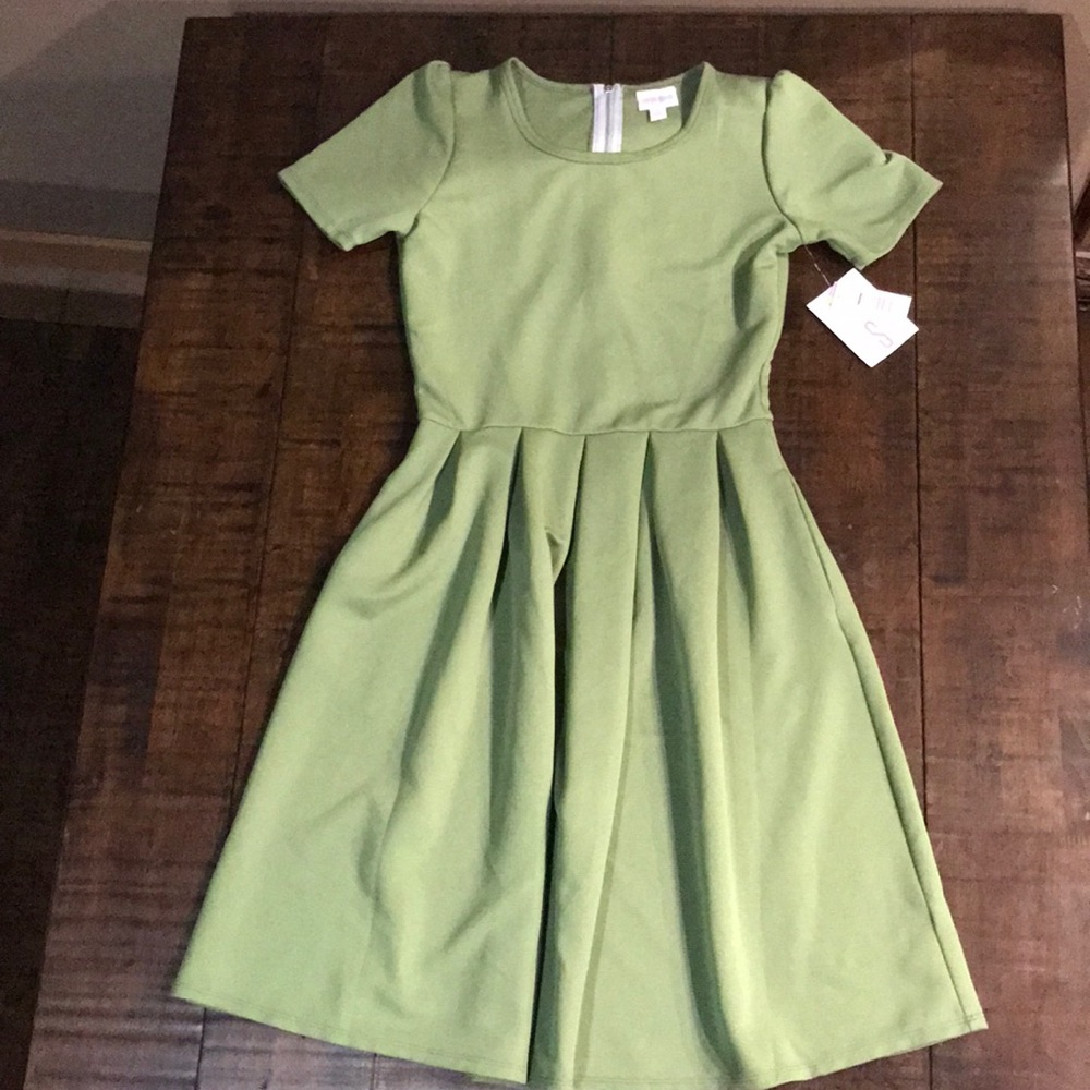 LuLaRoe Amelia Dress